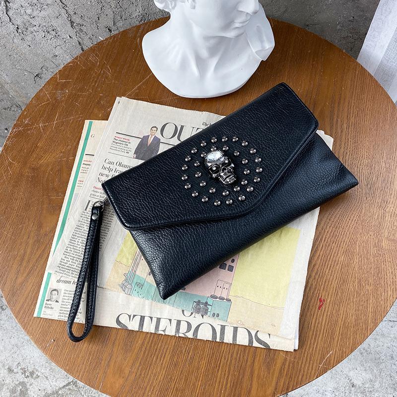 Gothic Stil Frauen Kupplung Tasche Vintage Niet Schädel Weibliche Unterarm Tasche Leder Schulter Umhängetaschen Geldbörse Dropship