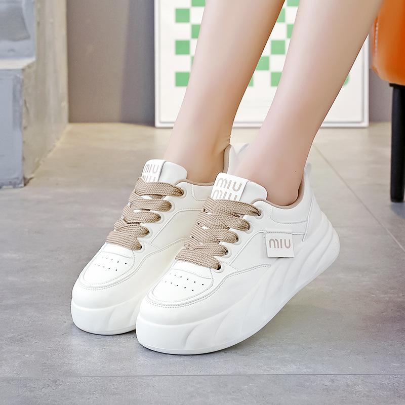 Little white shoes women's Korean version spring 2025 new student platform versatile cute casual sports board shoes tide A05