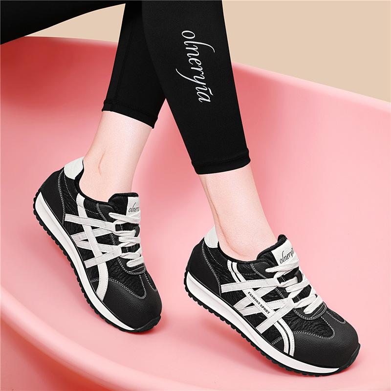 

Autumn and winter German training shoes women s new velvet flat-soled Forrest Gump shoes versatile sports and leisure board shoes cotton shoes 35