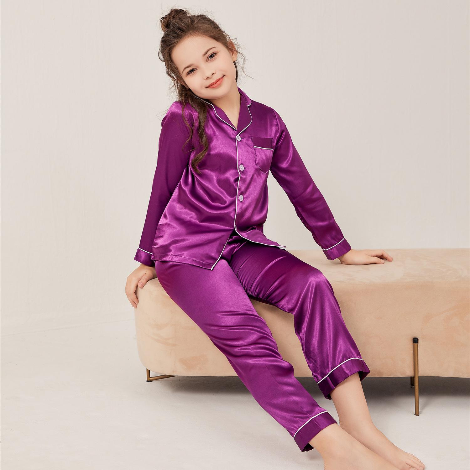 

Детский пижамный комплект с длинным рукавом из шелковистой ткани с отложным воротником для весны и осени 140 (120-130cm)