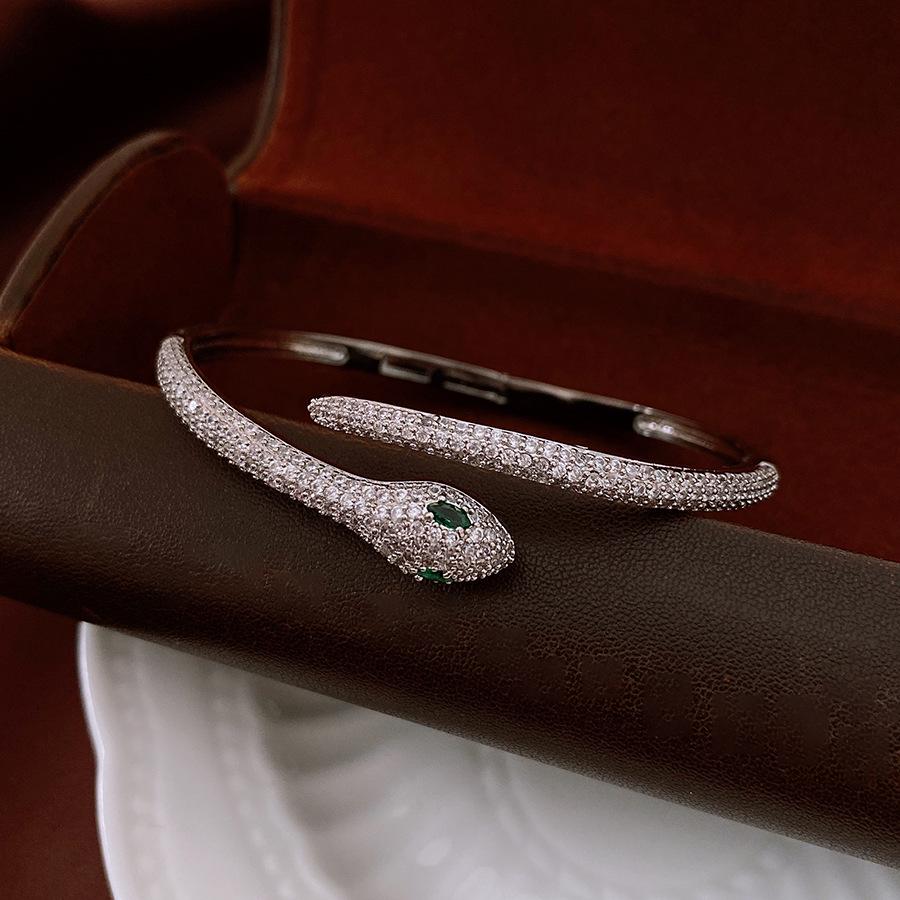 18k Gold-Plated Zircon Snake Bangle: Elegant High-End Fashion Bracelet for Women