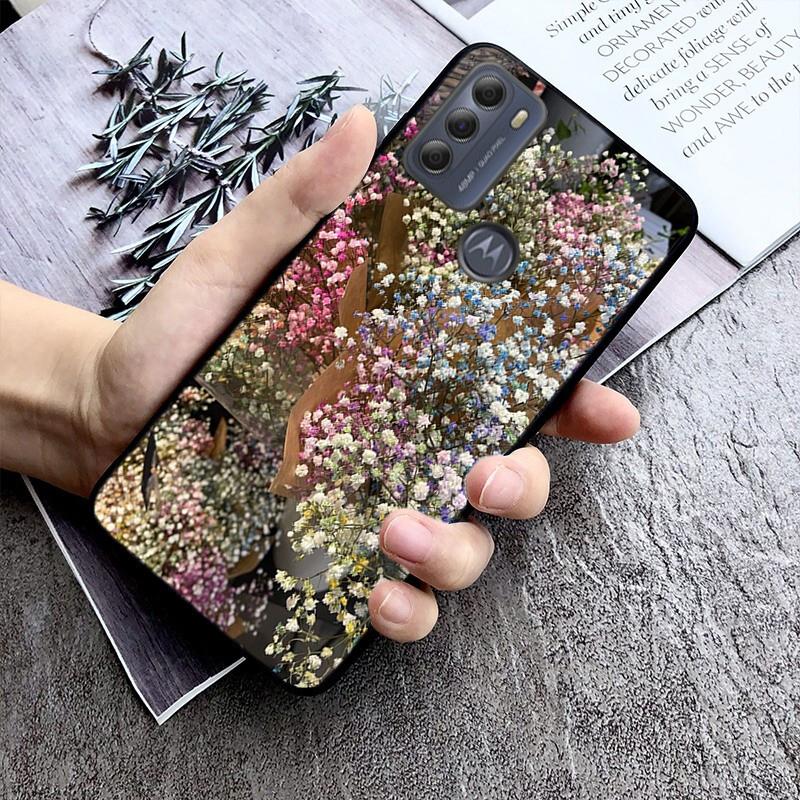 Etui na telefon Baby Breath Flowers do Moto G84 G22 G32 G42 G52 G62 G53 G72 G60 G60S G100 G10 G20 G30 G13 G50 G 5G G Pure
