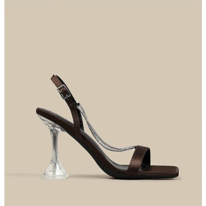 Fashion New Style Popular Sexy Shallow High Heel Sandals Women Summer Pointed Toe Metal Chain Shoes Fashion Buckle Strap Party Sewing