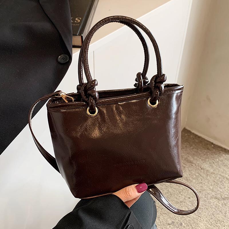 Premium Maillard Bag Women's New Red Wedding Bags Fashion Hand Carrying One Shoulder Crossbody Bucket Bag