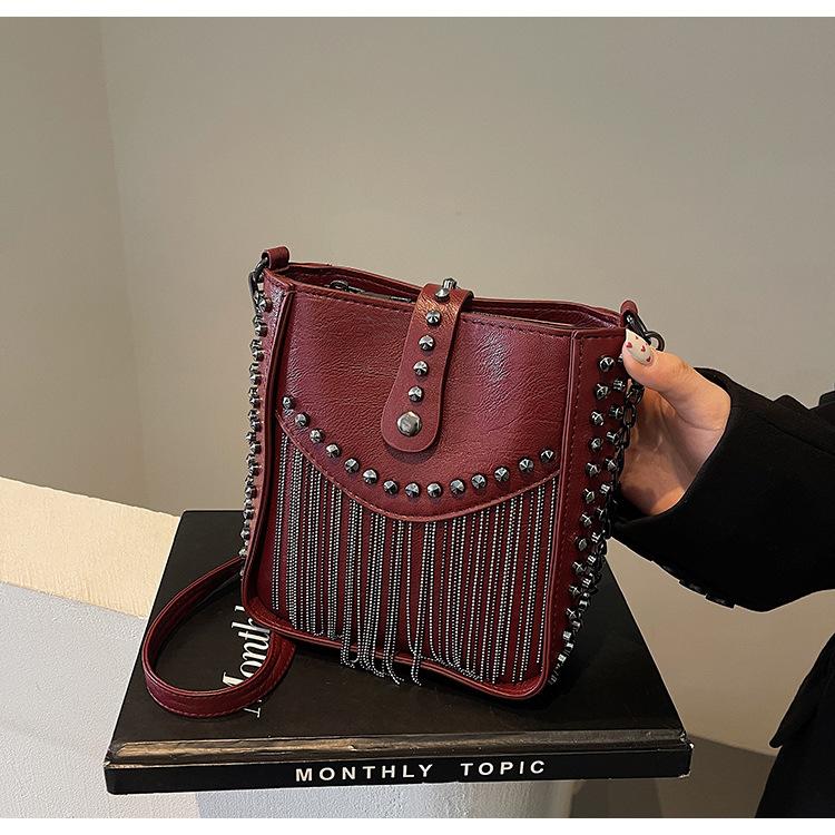 Fashion Pioneer! New Bucket Bag, European and American Locomotive Wind Is Coming