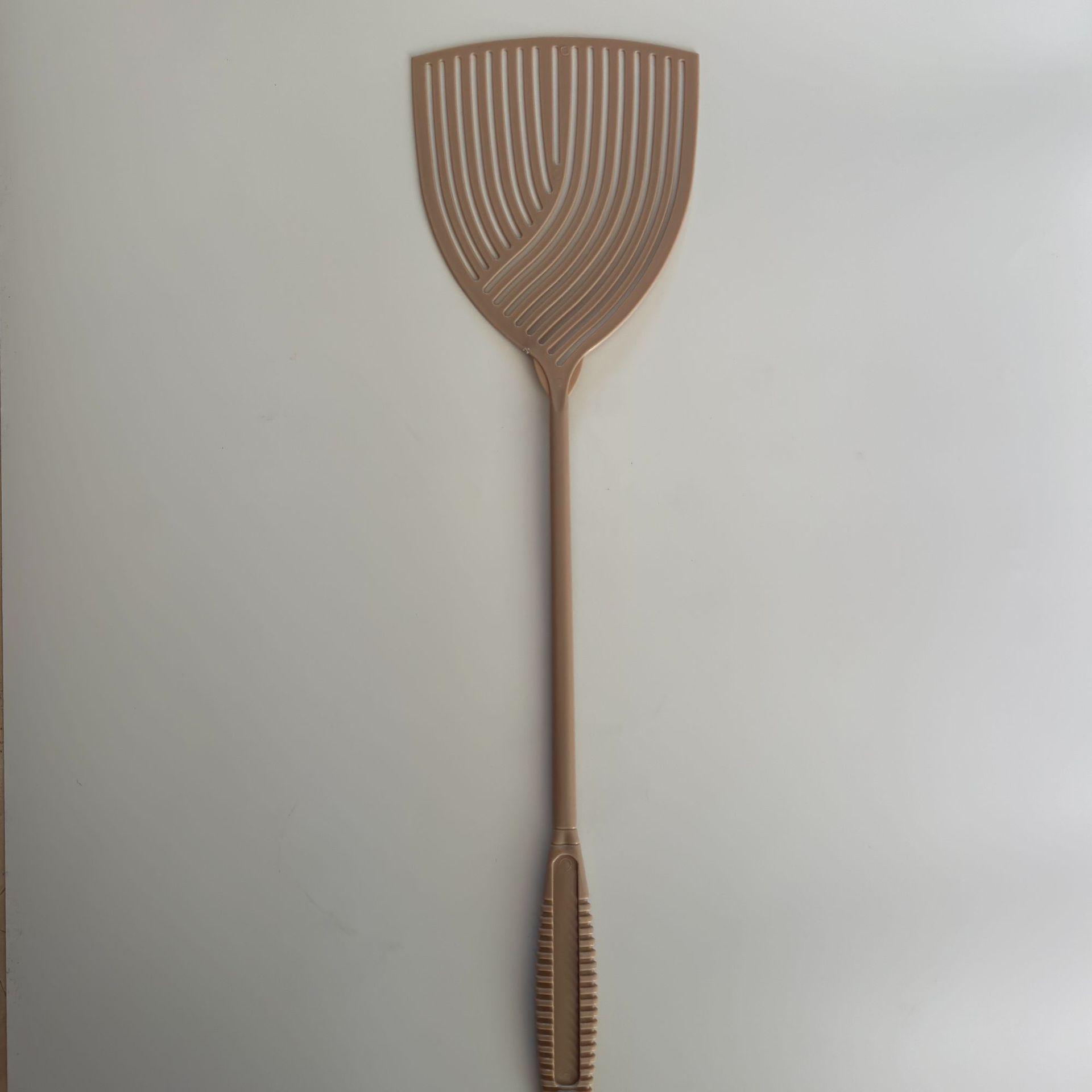 

Улучшенная небьющаяся мухобойка с длинной ручкой и утолщенной рукояткой коричневый