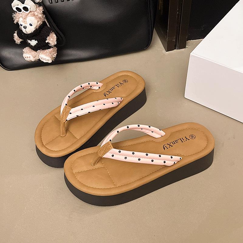 

Flip-flops women s 2025 new summer fashion outer wear flat-bottomed flip-flops large-size women s cool slippers 40 розовый