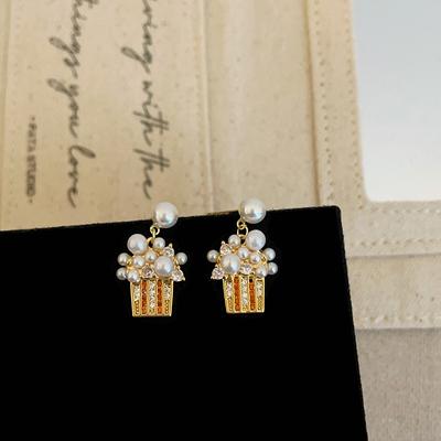 Design Sense Popcorn Pearl Stud Earrings Women'S Niche Unique Personality Exquisite Fashion Commuter Versatile Earrings