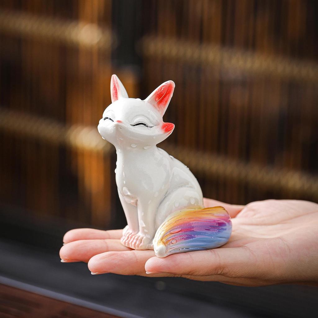 Color-Changing Little Fox Tea Pet: Cute Resin Craft Decoration for Tea Table
