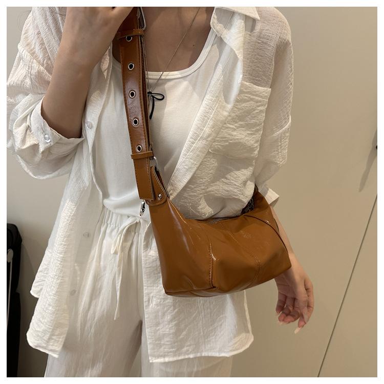 Soft Faux Leather Shoulder Bag for Women Small Capacity Crossbody Purse Trendy Dumpling Handbag