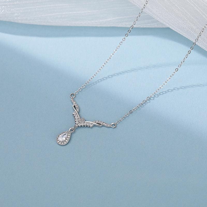 Elegant Droplet Necklace for Women's Light Luxury Fashion New Product with A High Level Design Sense Collar Chain
