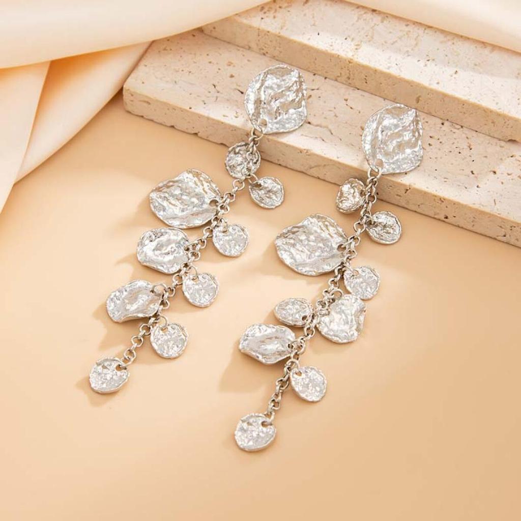 Vintage Exquisite Long Tassels Drop Earring for Women Fashion Geometric Metal Round Pendant Earrings Wedding Party Jewelry Gifts