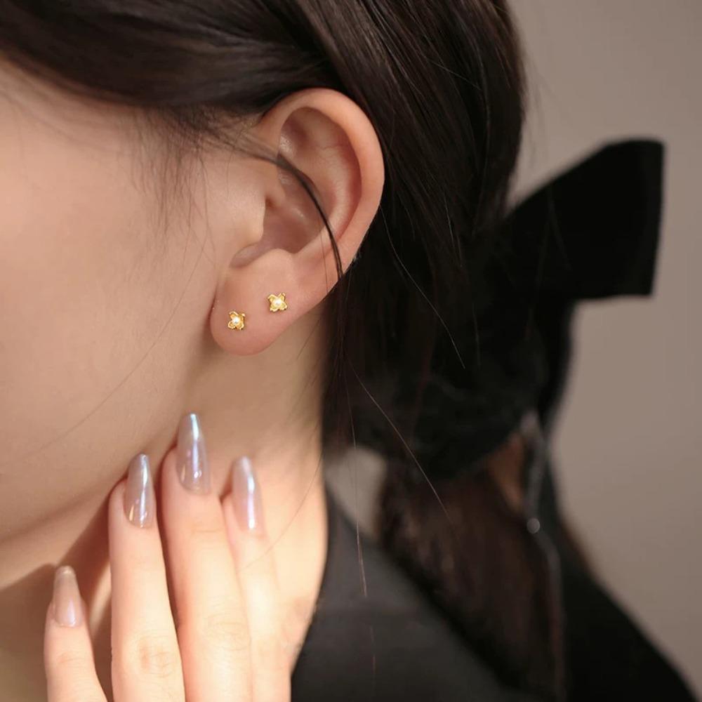 Cercei cu perle Cercei de damă de înaltă calitate