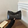 Large-capacity Fashionable-style Bow-shaped Textured Pleated Cloud-shaped Hand-held Envelope Shoulder Bag