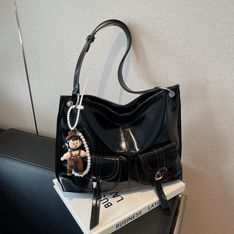 Casual Commuting Large-capacity Bag Women's New Fashion Versatile Shoulder Messenger Bag Tote Bag