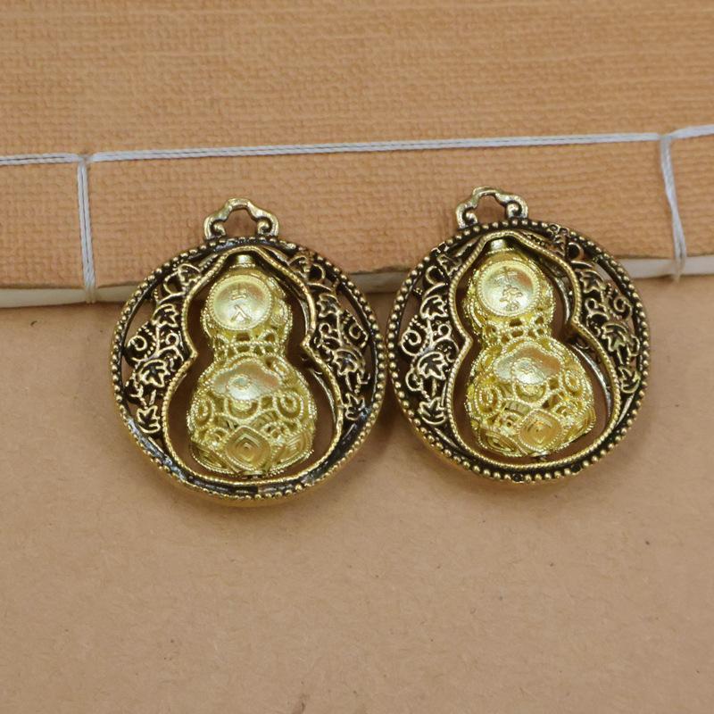 Brass Vintage Gourd Round Pendant Chinese Style Auspicious Hollow Gourd Safe Travels Cloud Keychain Pendant