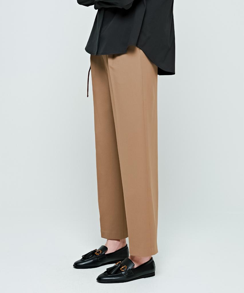 Depassion Belted Semi-Wide Slacks (Beige)