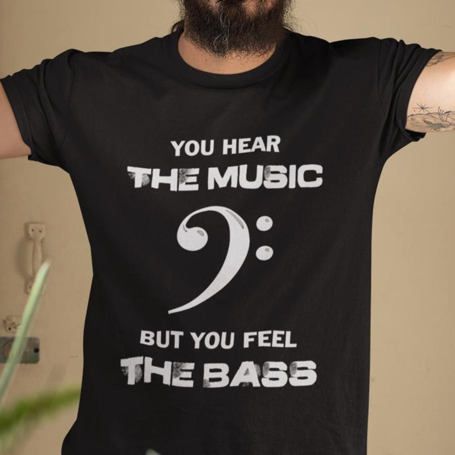 Feel The Bass Guitar T-Shirt (US) - Funny Musician Gift 3XL