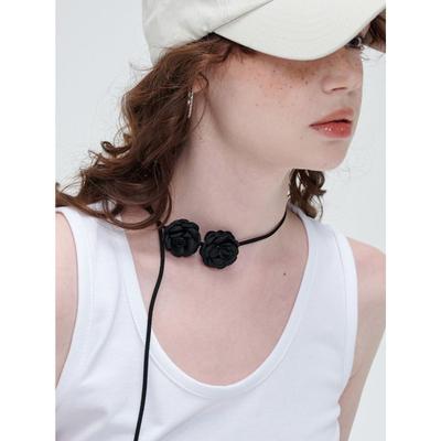 NOISCHE N Fleur Necklace _ BLACK
