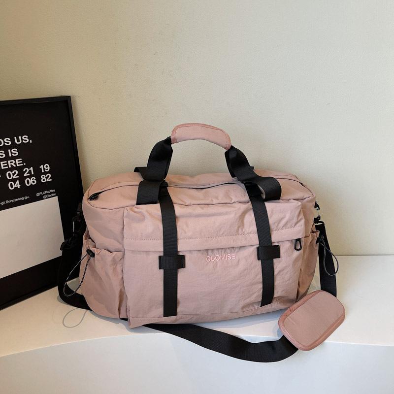 New large-capacity sports fitness bag, light and casual shoulder yoga bag, women's business trip storage bag, portable travel bag