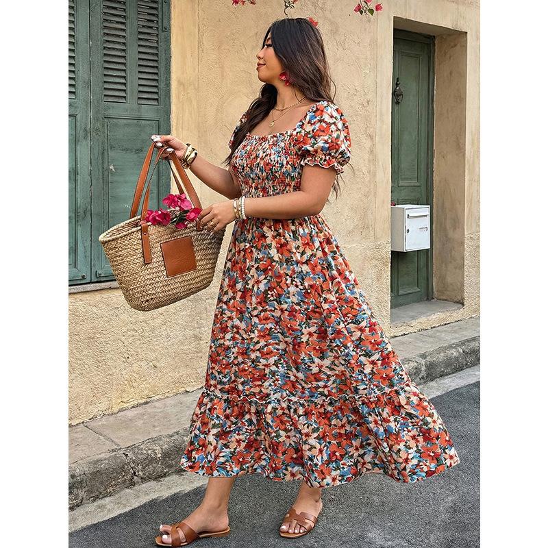 Big Size Square-neck Floral Dress with Bubble Sleeves, Fitted At The Waist for A Slimming Effect, Revealing The Back, Ideal for Summer Beachwear.