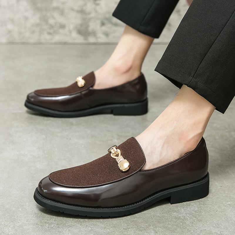 Fashion Luxury Designer Fashion Metal Decoration Suede Driving Shoes Men Casual Loafers Business Formal Dress Footwear Zapatos Hombre