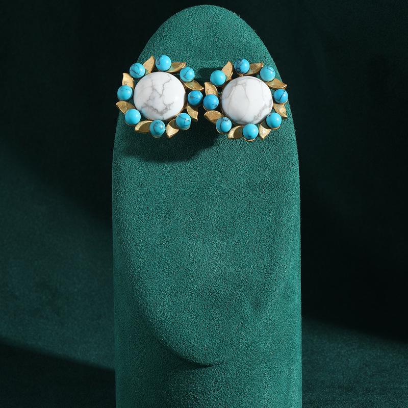 Yong Nuo Vintage Retro Jewelry: High-End, Colorfast Antique Earrings