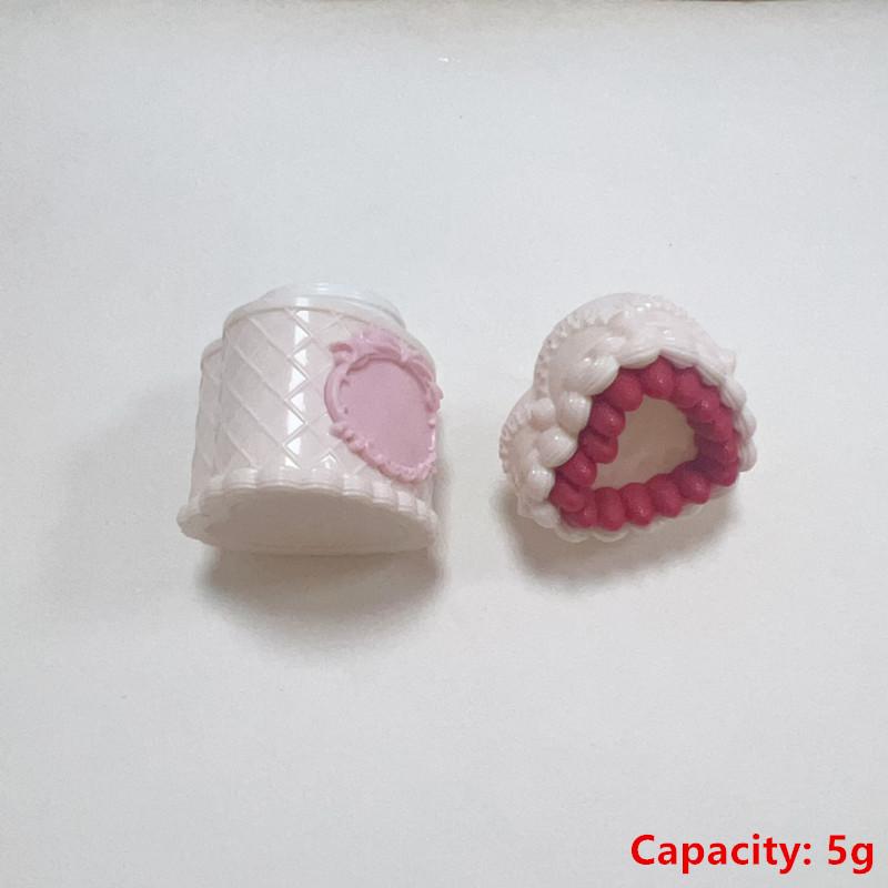 

1Pcs 5G Mini Empty Lip Mask Jars Refillable Lip Gloss Pot With Charms Cute Cake Shaped Lid Container For Diy Lip Mask And Balm білий