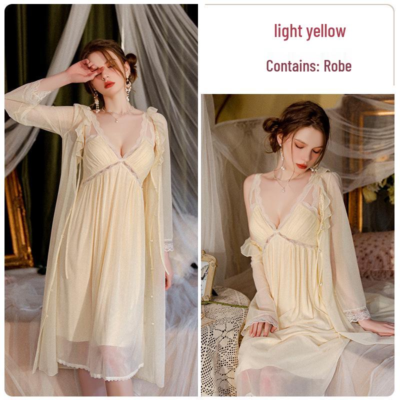 

Элегантная ночная сорочка с V-образным вырезом из французского кружева и с подкладками на груди - Женский соблазнительный домашний комплект M