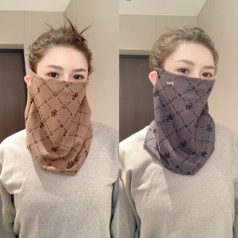 Cycling Windproof Balaclava: Ear-Hanging Breathable Design for Face and Neck Protection in Winter
