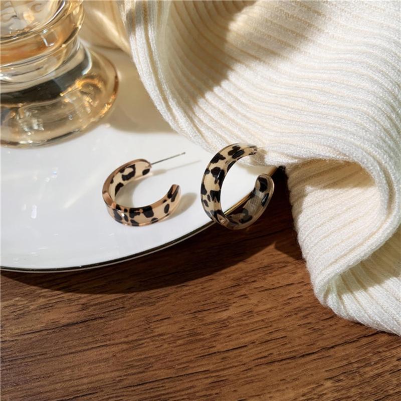 Acrylic Earrings Resin Geometric Hoop Fashion Stud Earrings C-shaped Earrings Resin Earrings Women's Bohemian Earrings