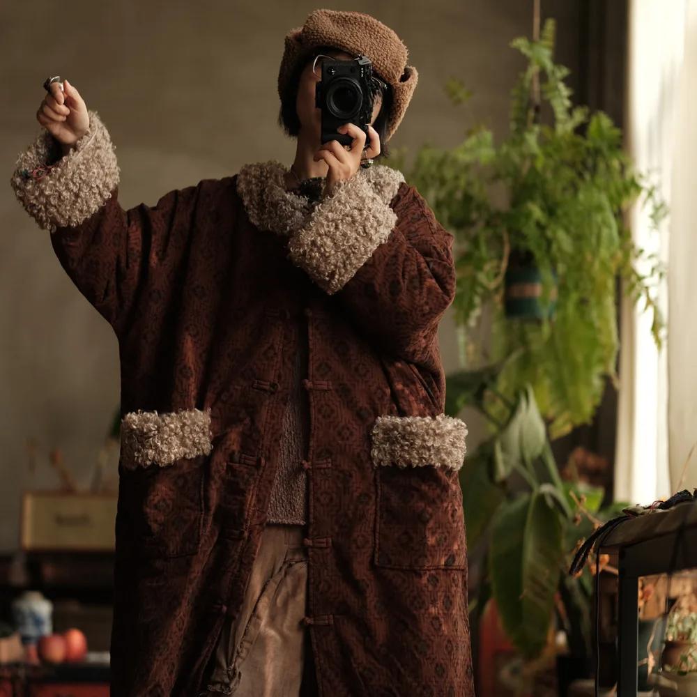 

Johnature Женские вельветовые пальто в винтажном стиле с лоскутным принтом, цветочные карманы с пуговицами, зимние пальто в китайском стиле One Size коричневый