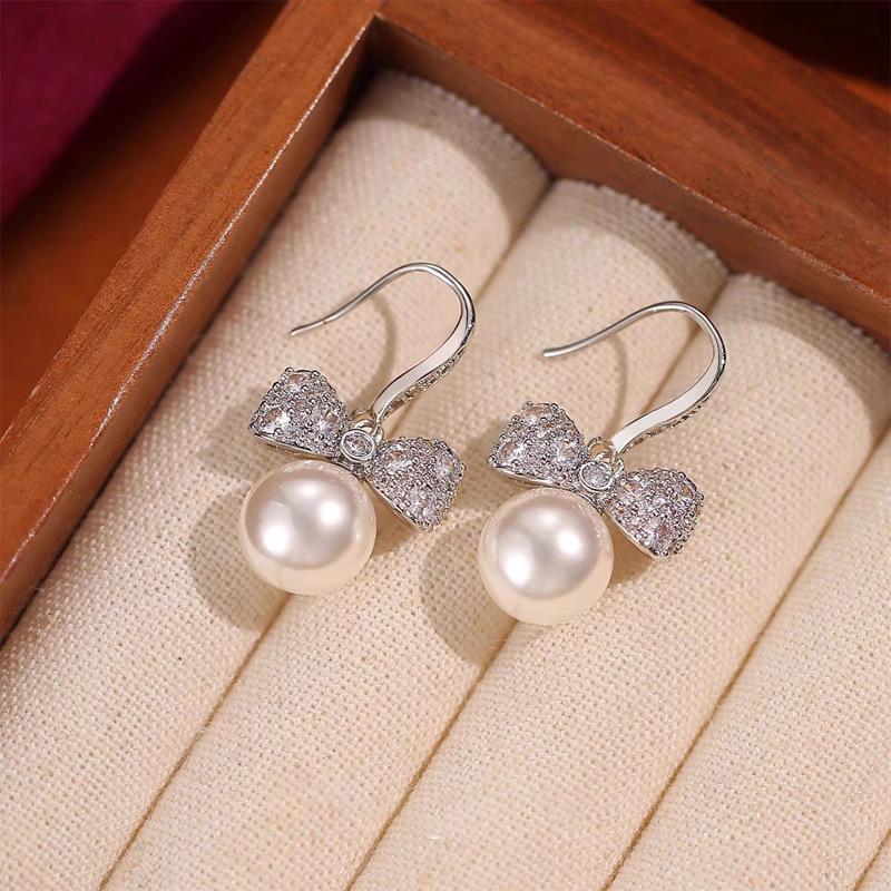 Versatile Rhinestone Bow Pearl Earrings – 2025 Trendy Fashion for Women