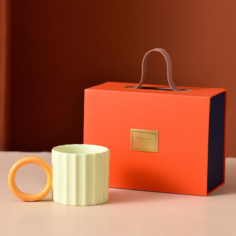 Hochwertige Tasse im Ins-Stil Nischendesign Tasse Geschenkbox Kreative Wassertasse Kontrast Kaffeetasse