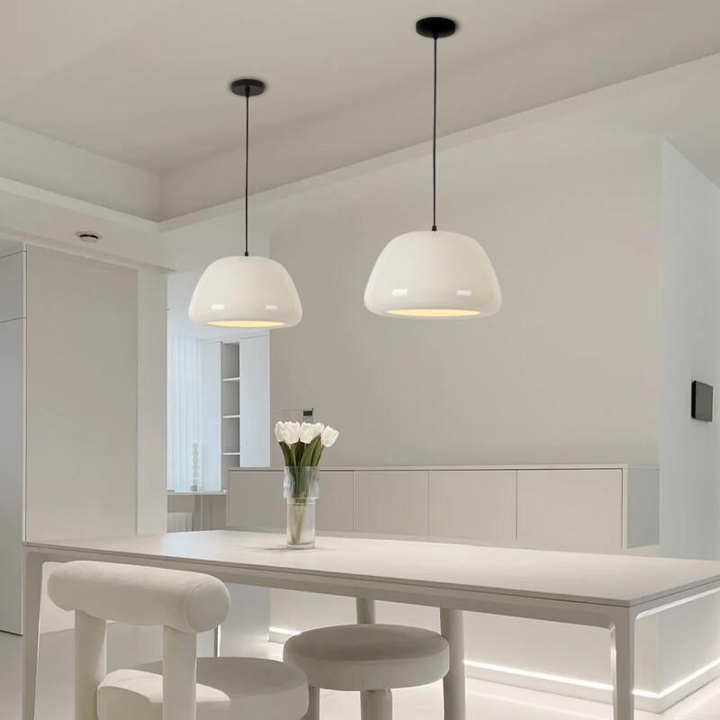oeny Pendant Light