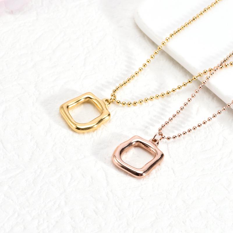 

Stainless Steel Hip-Hop Necklace with Cold Style Mouth Pendant золотой