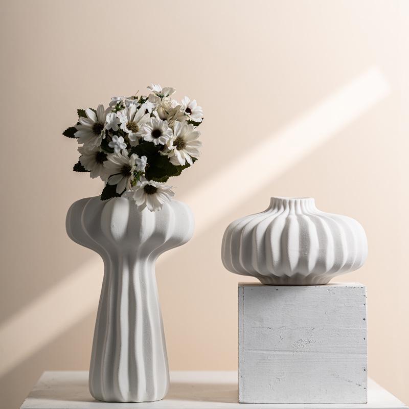Decorative Big Belly Ceramic Vase with Light Luxury Style