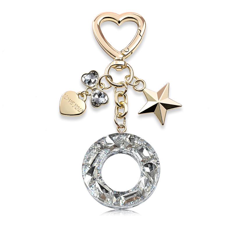 Silberne Diamant-Harz-Buchstaben-Schlüsselanhänger mit Stern-, Herz- & Schmetterlings-Anhängern - Geschenk für Mädchen-Taschen