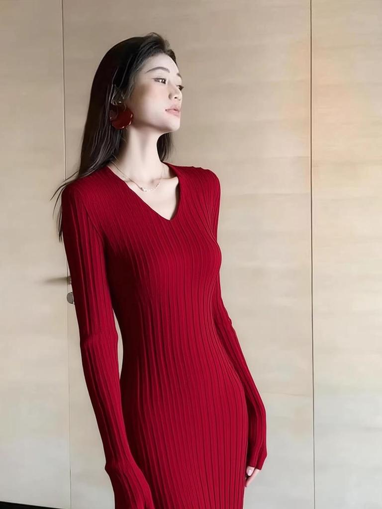 Women's 2026 Red V-neck Knit Bodycon Dress - Autumn/Winter Slim Fit Long Dress
