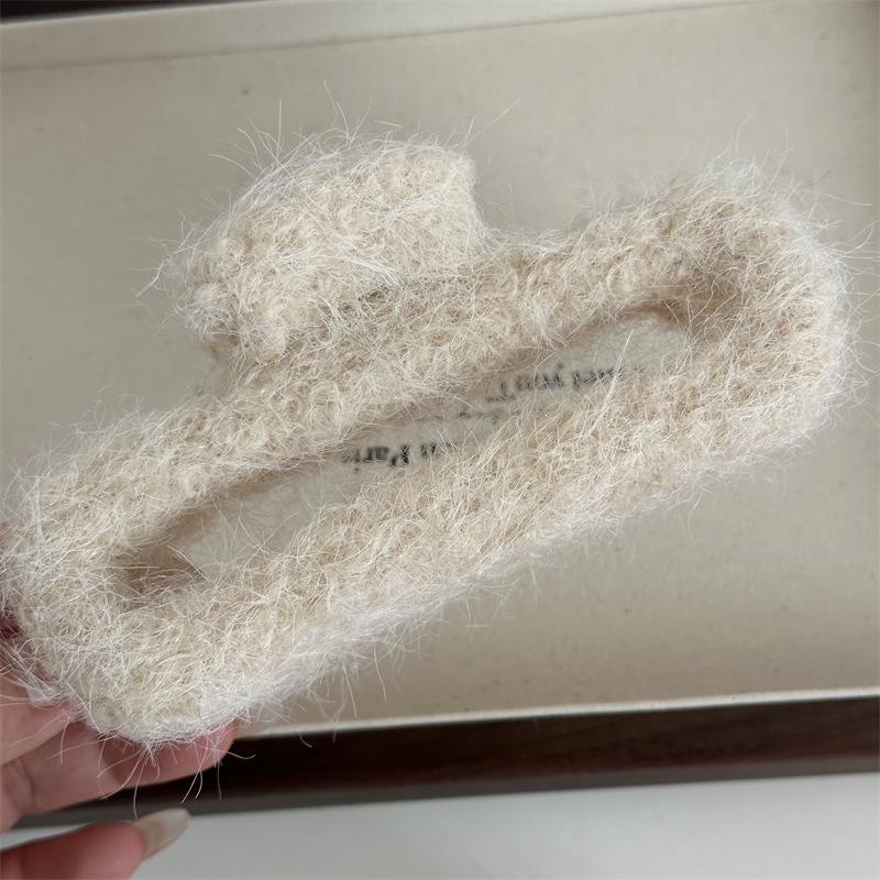 Pink Plush Hairpin Women's Large Shark Clip - Autumn/Winter Edition