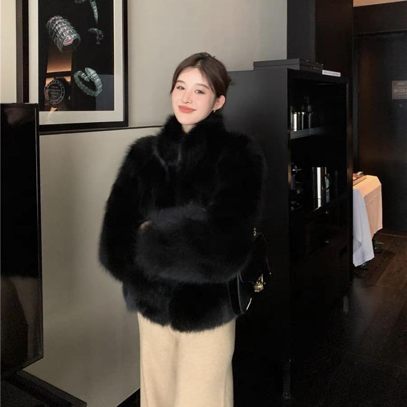 Autumn and Winter New Imitation Fox Fur Coat Fashionable Light Temperament Warm Thickened Coat