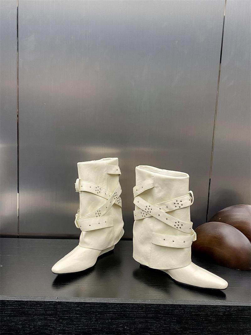

2025 autumn new pants boots square head European and American sexy women s belt buckle thick heel fashion boots temperament rivet short boots 35