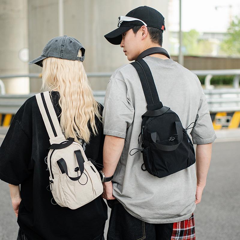 Breast Bag Women's Lightweight and Lightweight Nylon Bag Sports Shoulder Mobile Phone Bag Commuter Backpack