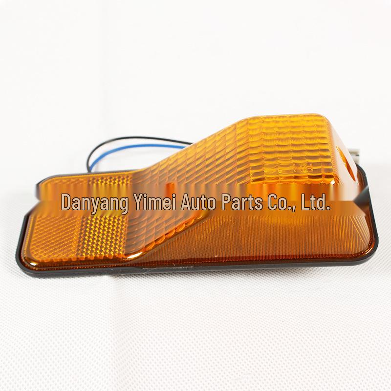 Nissan UD CWB520 RF8 PK250 FE6 Car Door Indicator Lights Side Light - Right