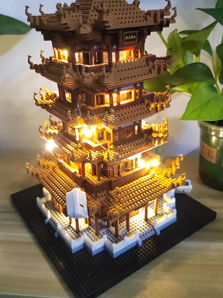 Knew Built Yellow Crane Tower of Ancient China Exquisite Building Blocks Construction Toy Optional LED Light Stunning Scenic