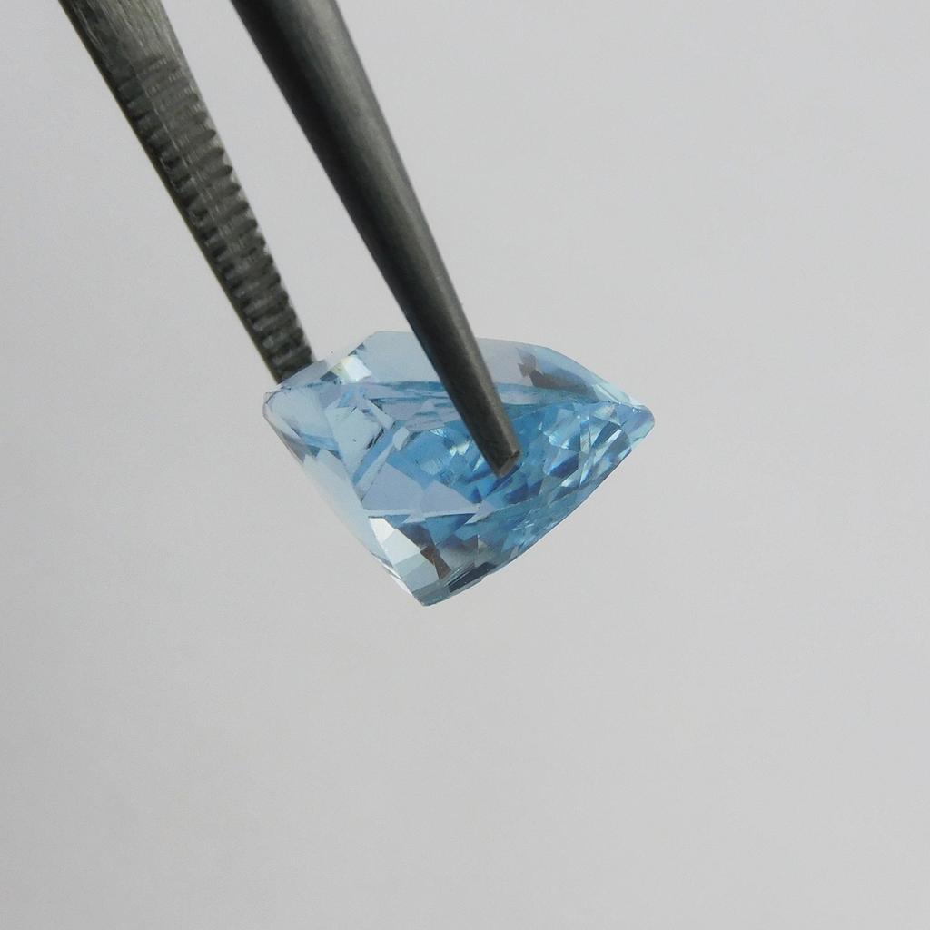 Natural Blue Sapphire Loose Gemstone Trillion Cut 6.25 Ct September Birthstone for Gem Collections
