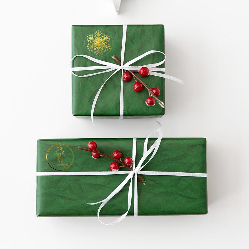 Christmas Gold Hot Stamping Transparent Round Self-Adhesive Stickers for Gift Packaging