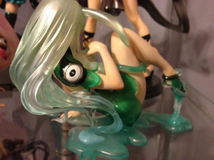 Post Channel HJ Magazine Limited Excellent Model LIMITED Blade Chihen no Assassin Melona 2P Color VER & Queen's P-6