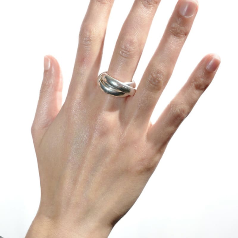 FurFur THREE-LINE TWISTED RING