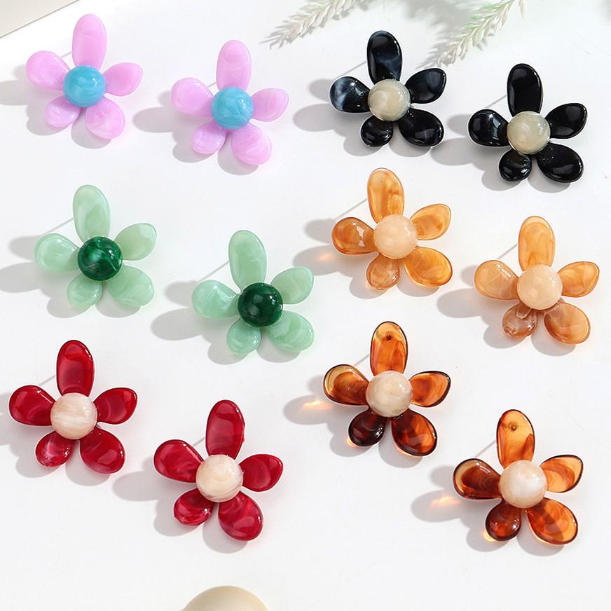 New Colorful Acrylic Flower Stud Earrings for Women Summer Fashion Five Petal Floral Resin Earring Statement Jewelry Daily Gifts